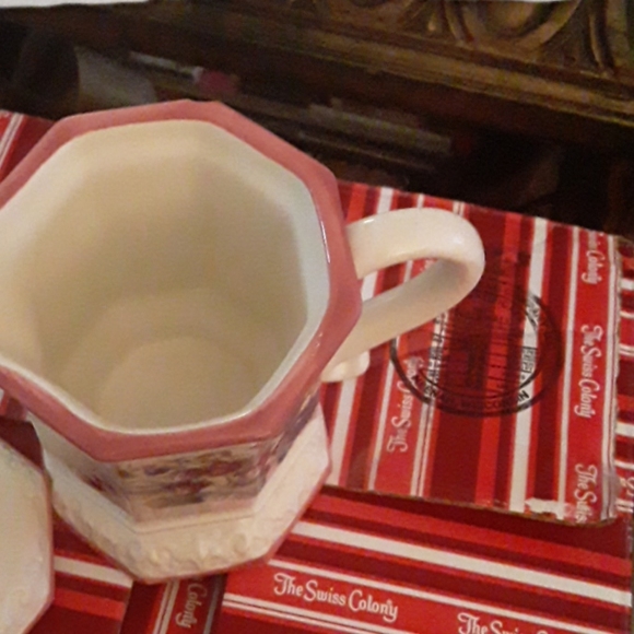 Avon - Picture 4 of 5